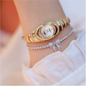 2025 New Expensive Ladies Watch New Fashion Creative Niche Watches Female Quartz Watch Casual Versatile Bracelet Party Watch Set Combo Female Watch For Birthday Gift-Watch For...